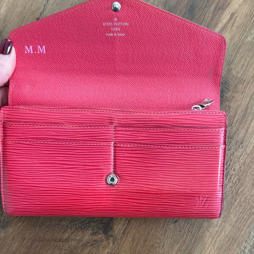 ** Louis Vuitton ** Wallet Epi Sarah Wallet Castillan Red Valentine’s Day COA - Picture 14 of 15